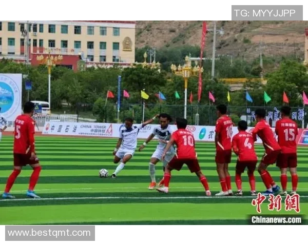 翁足球:探索传统与现代融合的足球文化新篇章 翁足球:探索传统与现代融合的足球文化新篇章